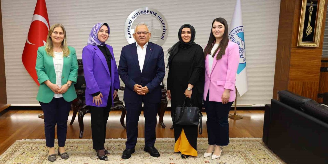 Başkan Büyükkılıç’a Garnizon Komutanı, Stk Temsilcileri Ve Müdürlerden Tebrik Ziyareti