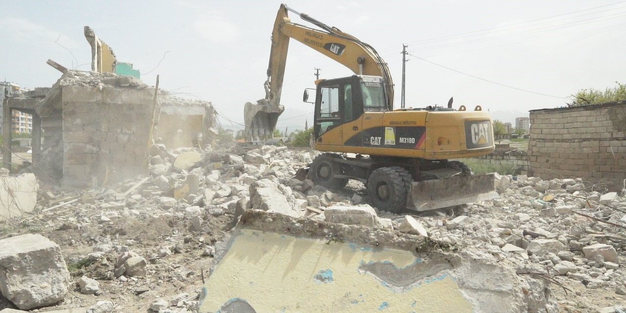 Referans Belediye Melikgazi’de Kentsel Dönüşüm Çalışmaları Hızla Devam Ediyor
