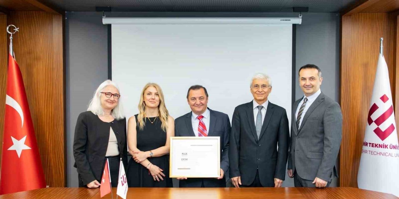 Estü Endüstriyel Tasarım Bölümü, Entak’a Akredite İlk 3 Bölümden Biri Oldu