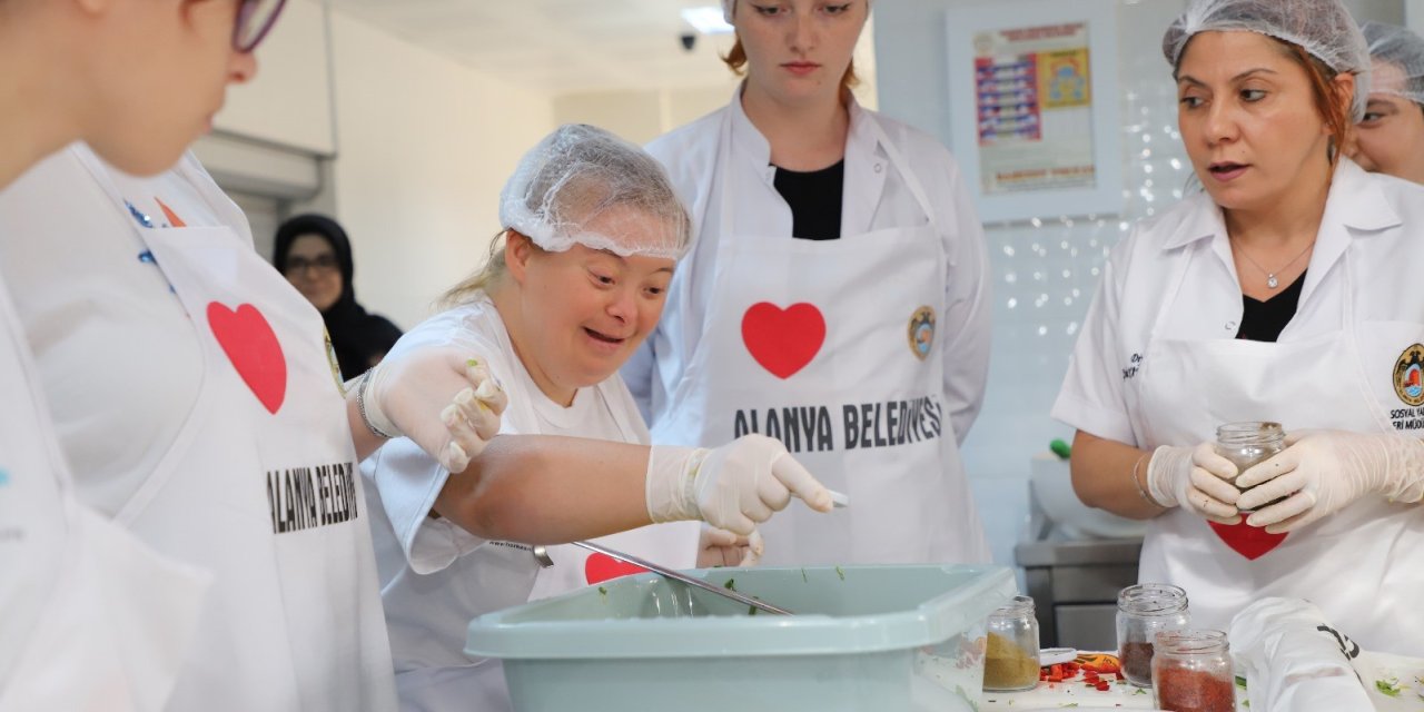 Alanya’da Özel Aşçılar Mutfağa Girdi