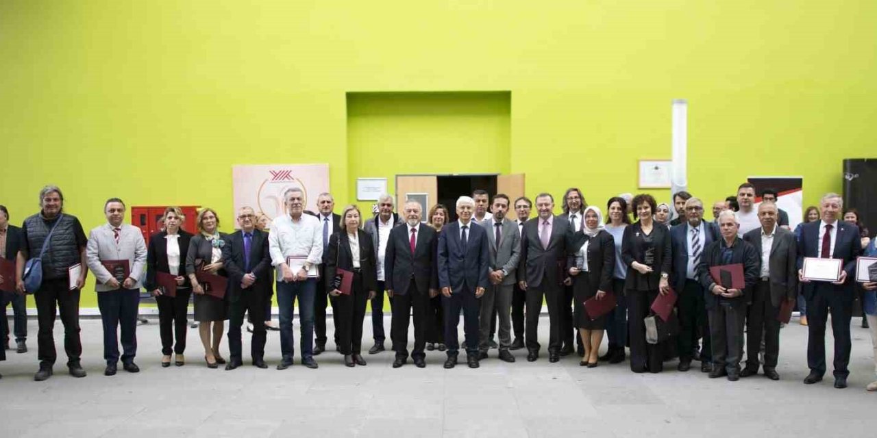 Eskişehir Teknik Üniversitesi’nde Emeklilik Töreni Gerçekleştirildi