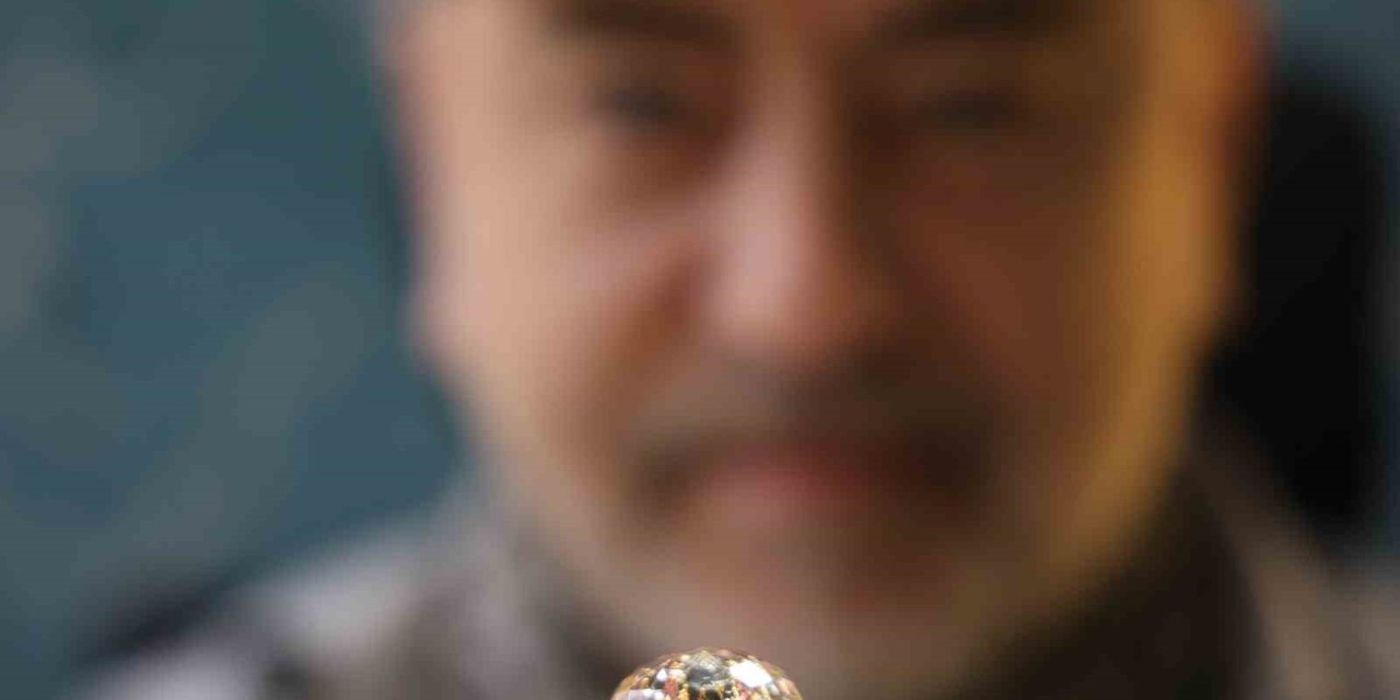 Annesini Dinledi Tarihi Mekanları Sığdırdığı Yüzüklerle Dünyaya Açıldı