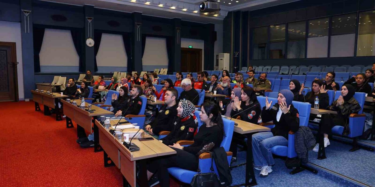 İşaret Diliyle ‘afeti’ Öğrendiler
