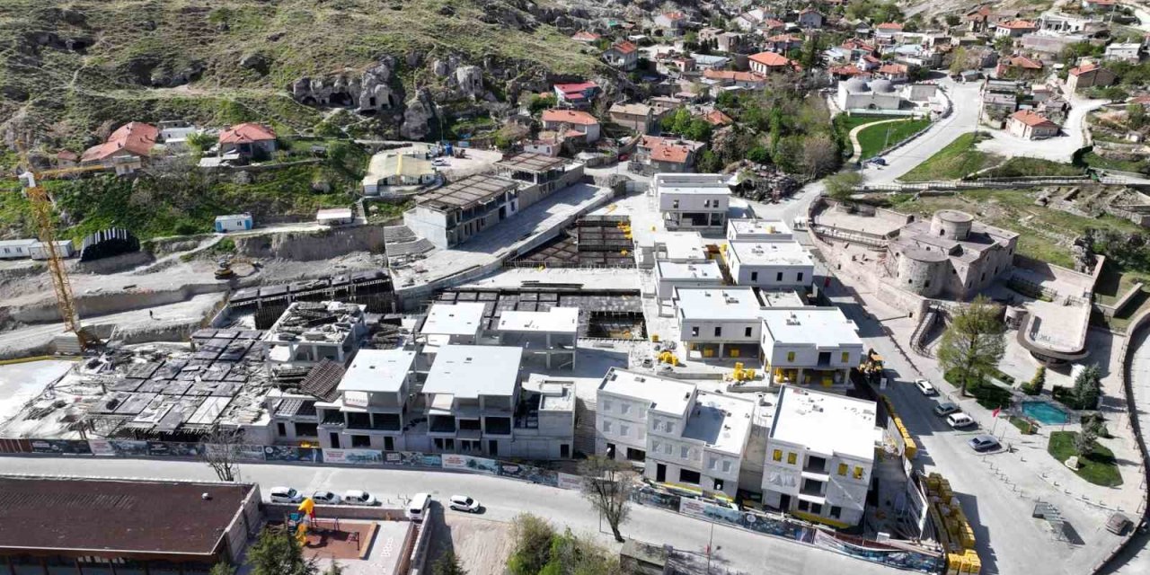 Sille Kapalı Otopark, Karma Yapılar Ve Meydan Düzenlemesi Projesi Yapımı Devam Ediyor