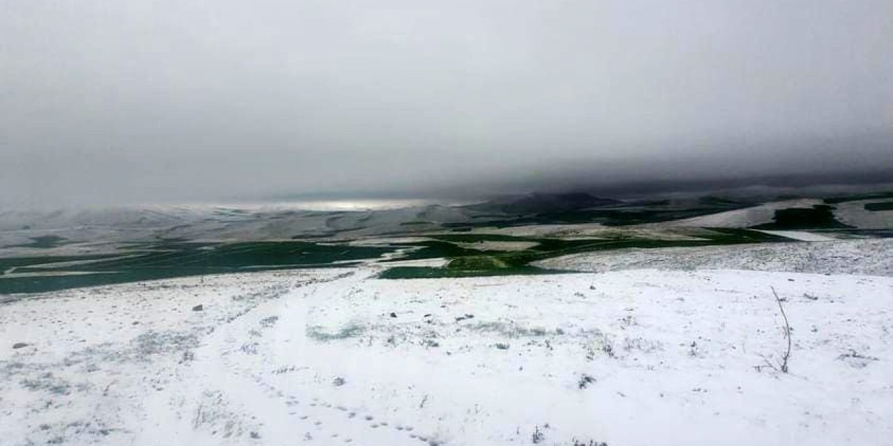 Niğde’de Mayıs Ayında Yüksek Kesimler Beyaza Büründü