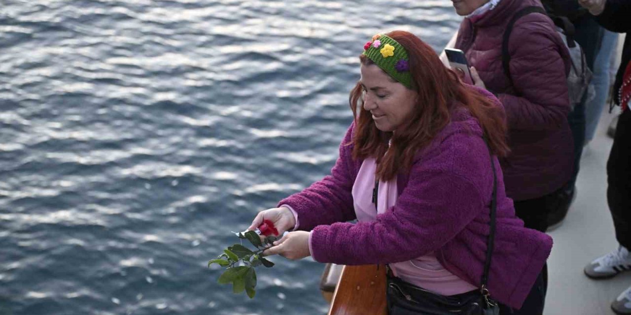 Çevreci Kağıtlara Yazılan Dilekler Akdeniz’le Buluştu