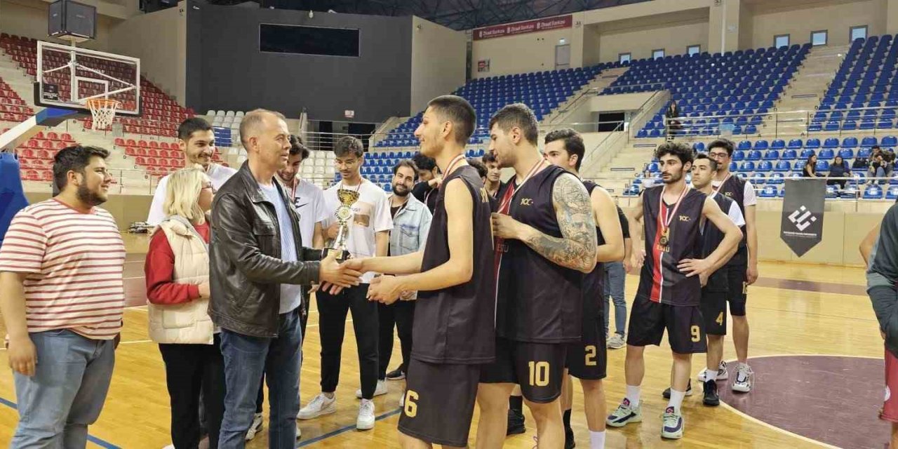 Öğrenci Spor Etkinlikleri Basketbol Müsabakalarında Şampiyonluk Heyecanı Yaşandı