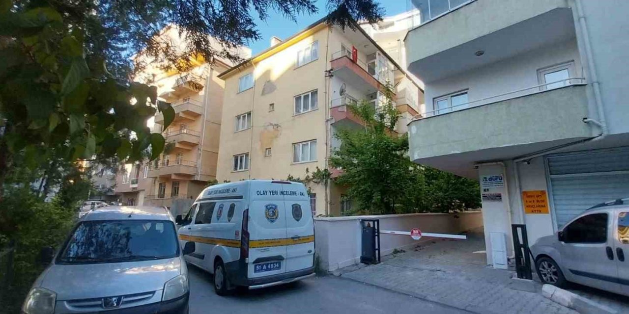 Niğde’de Kız Arkadaşının Eski Sevgilisi Tarafından Bıçaklanan Şahıs Hayatını Kaybetti