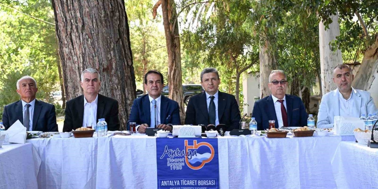 Antalya Valisi’nden ’zeytinpark’ Çağrısı: "yeşil Alan Olarak Mühürleyip Son Kaleyi Kurtaralım"