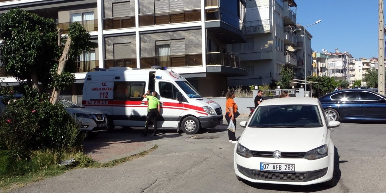 Otomobile Çarpan Motosiklet Sürücüsü Yaralandı