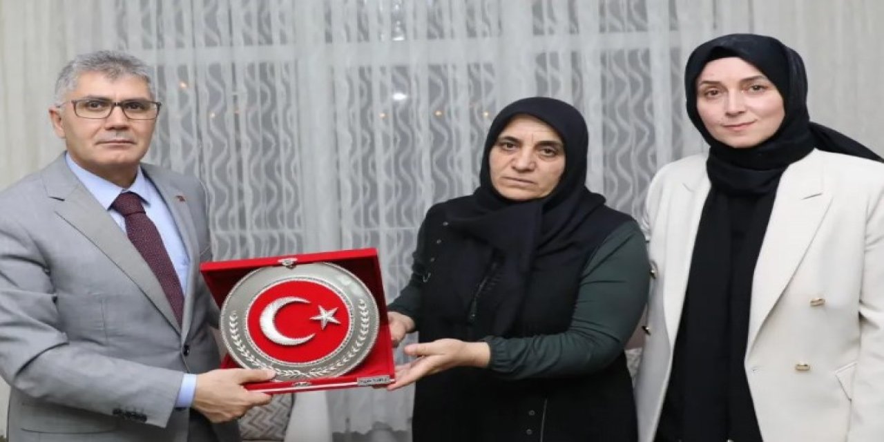 Vali Çelik’ten "anneler Günü" Mesajı