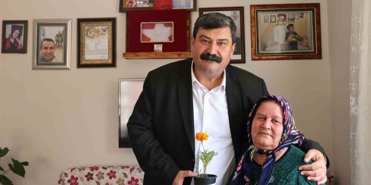 Başkan Yıldız’dan Şehit Annesine ’anneler Günü’ Ziyareti