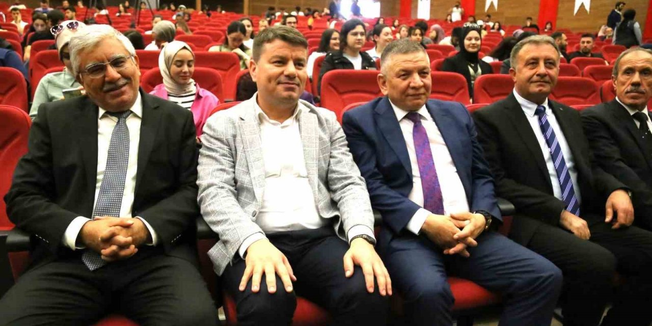 Asü’de “türkiye Üzerine Oynanan Oyunlar” Konferansı