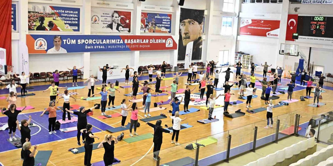 Muratpaşalı Kadınlar Sabah Sporunda