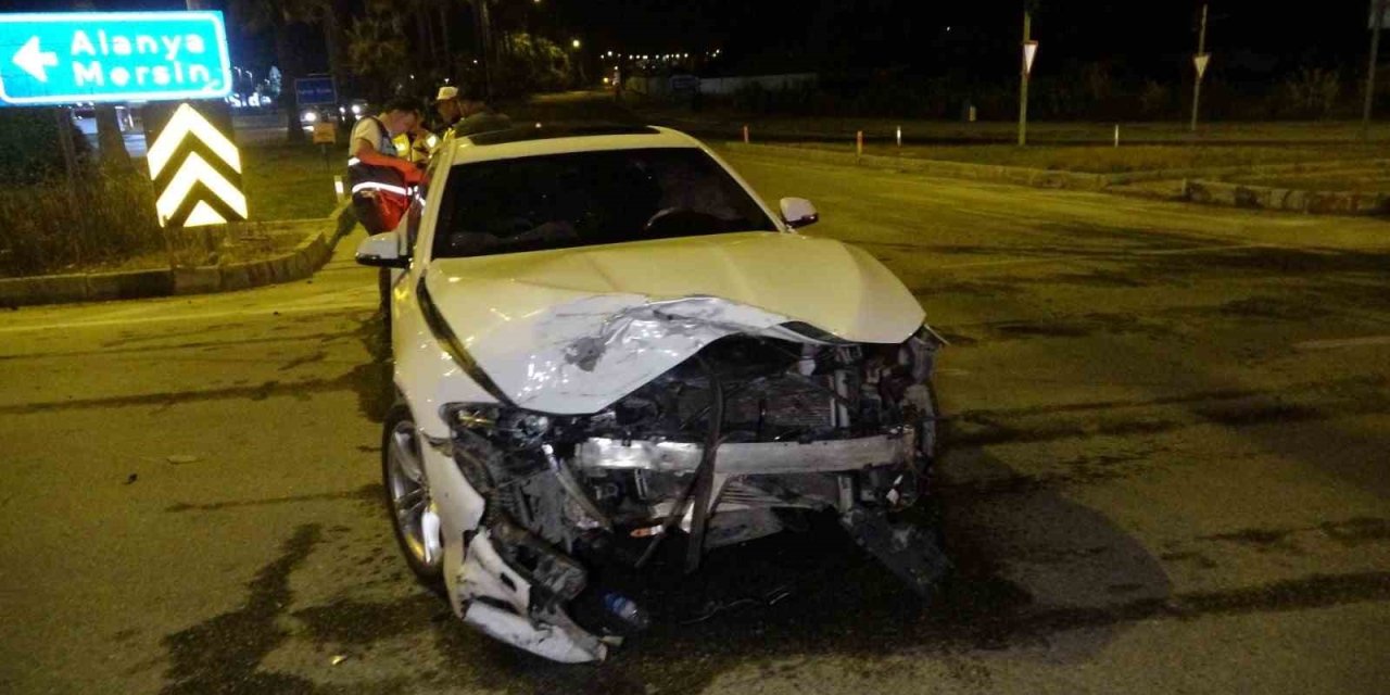 Kazada Araçlar Hurdaya Döndü, Alkollü Çıkan Sürücünün Ehliyetine El Konuldu