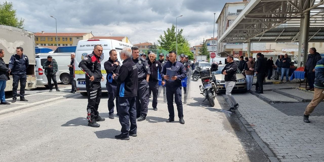 Pazarcılar Arasında Kız Alıp Verme Meselesinden Dolayı Kavga: 1’i Silahla, 4 Yaralı