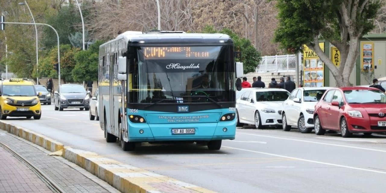 Antalya'da Kent İçi Ulaşım Ücretlerine Yüzde 33 Zam