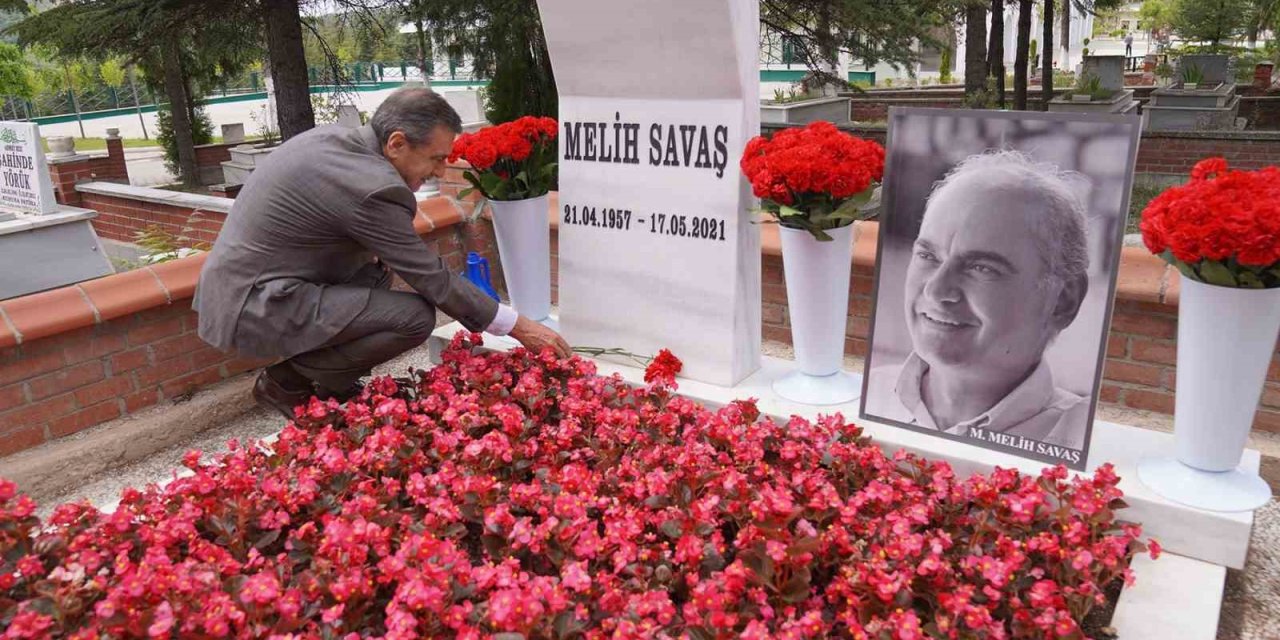 Melih Savaş Kabri Başında Anıldı
