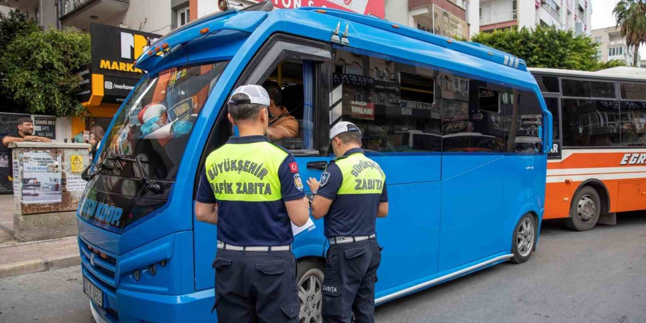 Mersin’de Zabıta Ekipleri Yolcu Güvenliği İçin Araç Denetimlerini Sıklaştırdı