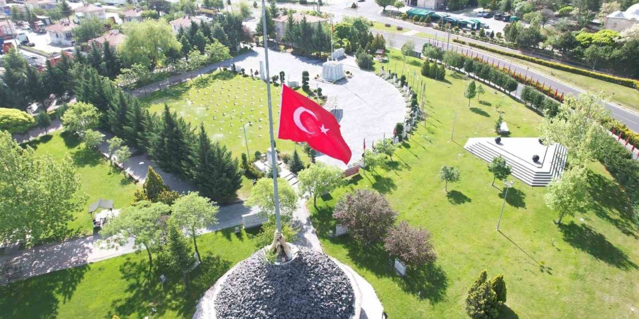İç Anadolu’da Bayraklar Yarıya İndirildi