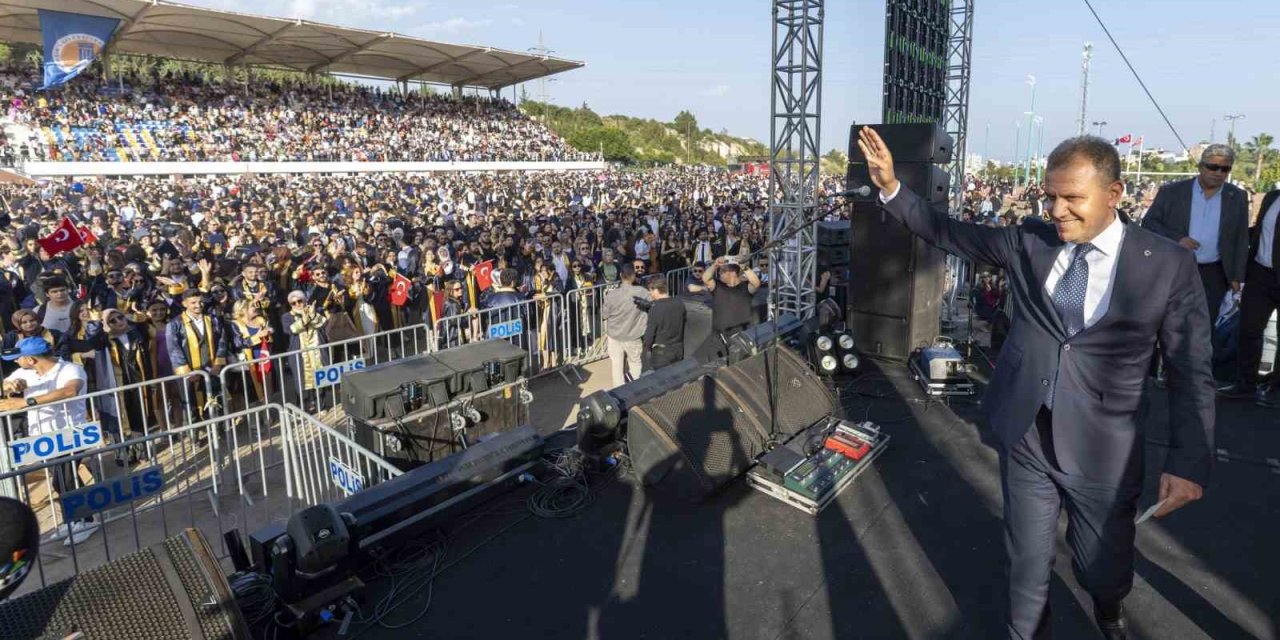 Seçer: "mersin, Öğrenci Kentidir"