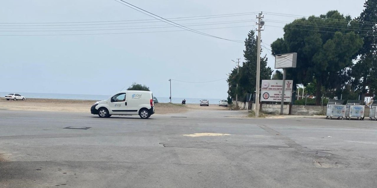 Motosiklet Kamyonetin Altına Girdi: 1 Ölü, 1 Yaralı