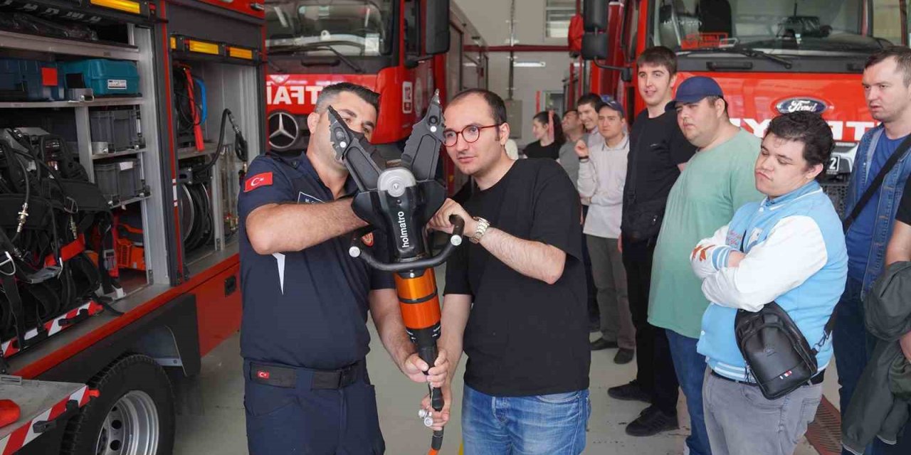 Özel Bireylerden İtfaiyeye Ziyaret