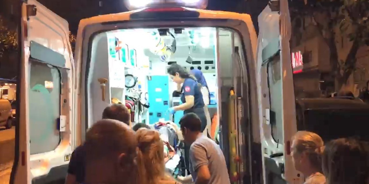 Balkonda Ayağı Kayıp Yere Düşen Yaşlı Kadının Çığlıklarına Komşuları Yetişti