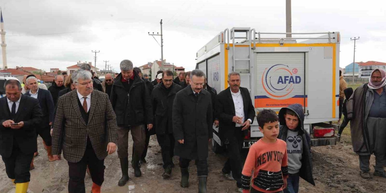 Vali Hüseyin Aksoy, Doludan Etkilenen Bölgeleri Ziyaret Etti