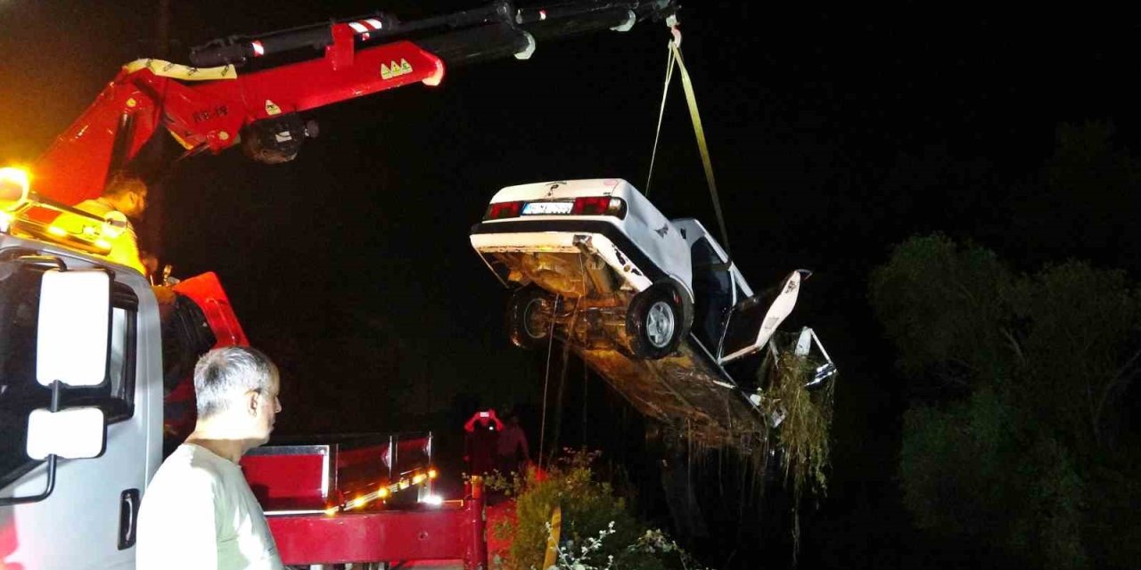 Dereye Uçan Tofaş Otomobilin Koltuğu 1, Kaybolan Genç Kadının Cesedi İse 2 Kilometre Uzaklıkta Bulundu