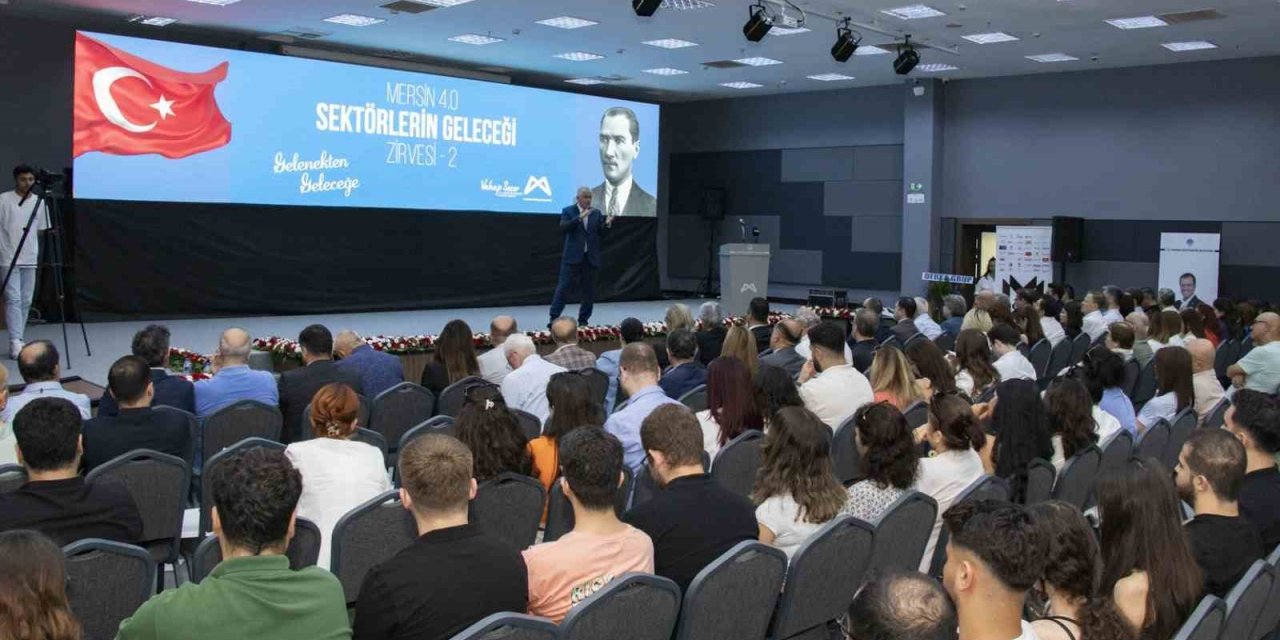 Sektör Temsilcileri, Üniversiteliler Ve Gençler Kariyer Merkezi’nde Buluştu