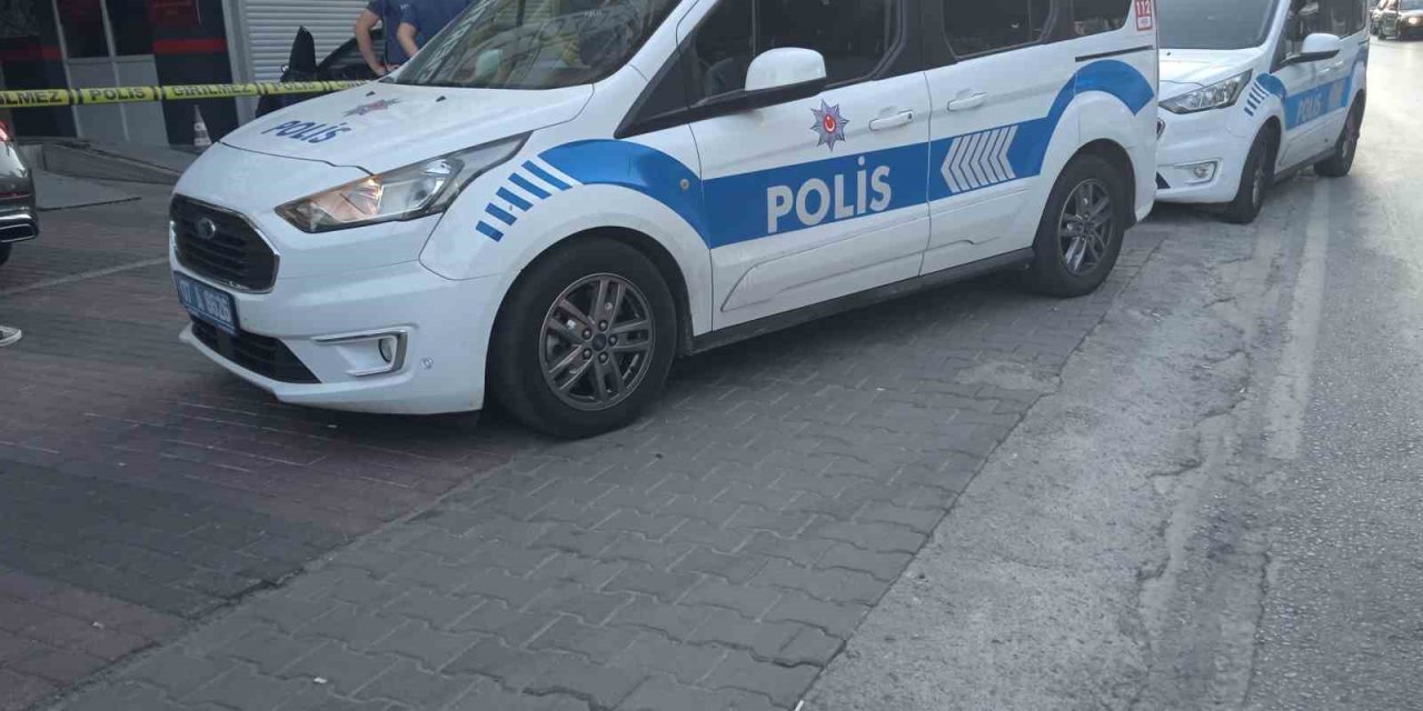 İki Kişiyi Silahla Yaralayıp Kayıplara Karıştı