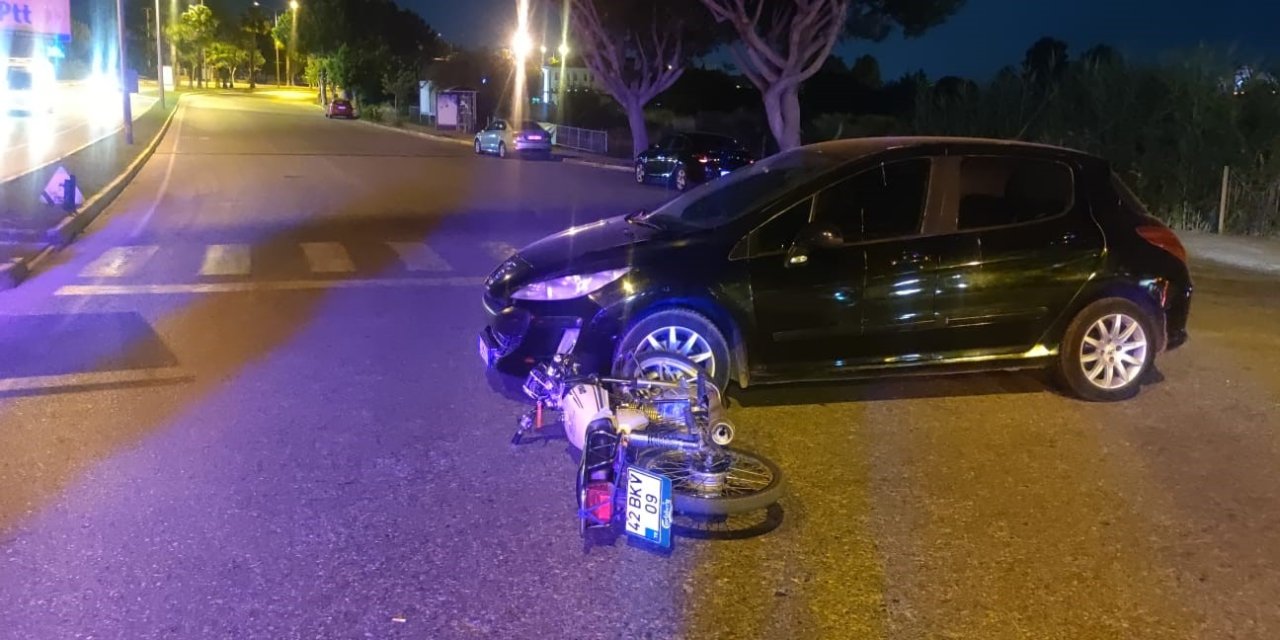 Motosiklet Otomobile Çarptı: 1 Yaralı