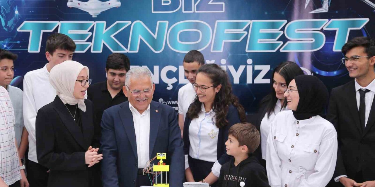 Kaymek’ten Coşkulu Yıl Sonu Programı