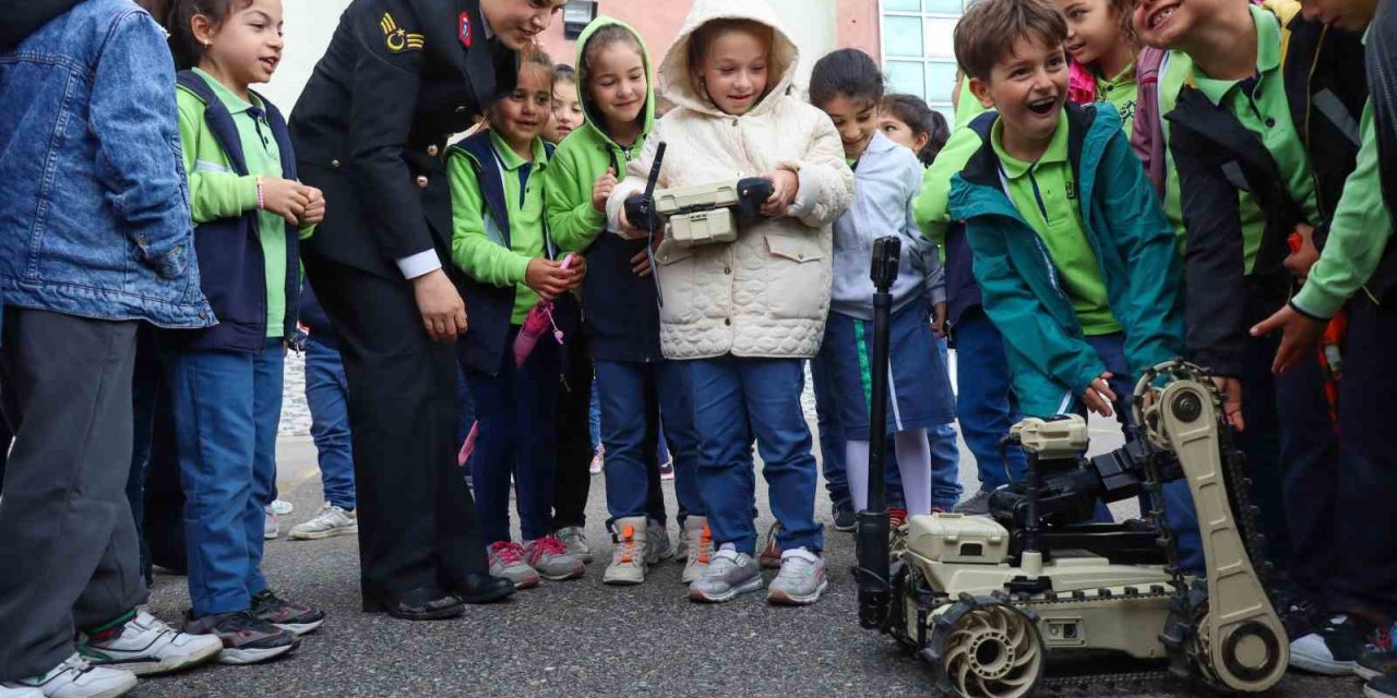 Jandarmadan Ortaokul Öğrencilerine Etkinlik