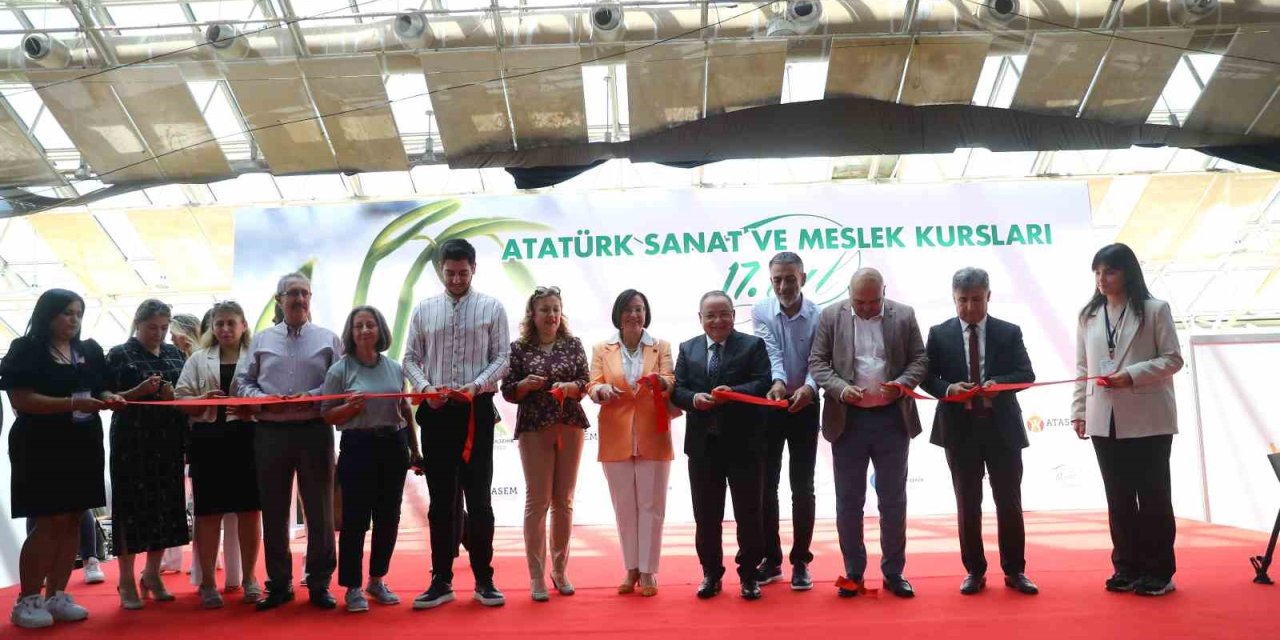 Atasem Kursiyerlerinden 17. Yıl Sonu Sergisi