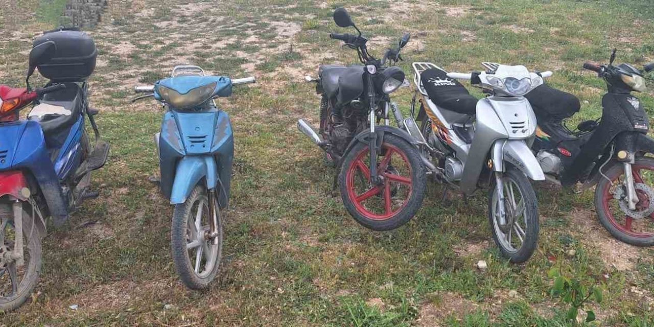 Çalınan Motosikletleri Polis Buldu