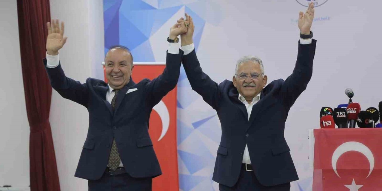 Bakan Özhaseki: "iki Memduh Birlikte El Ele Verirler, Sizlere Hizmet Ederler"