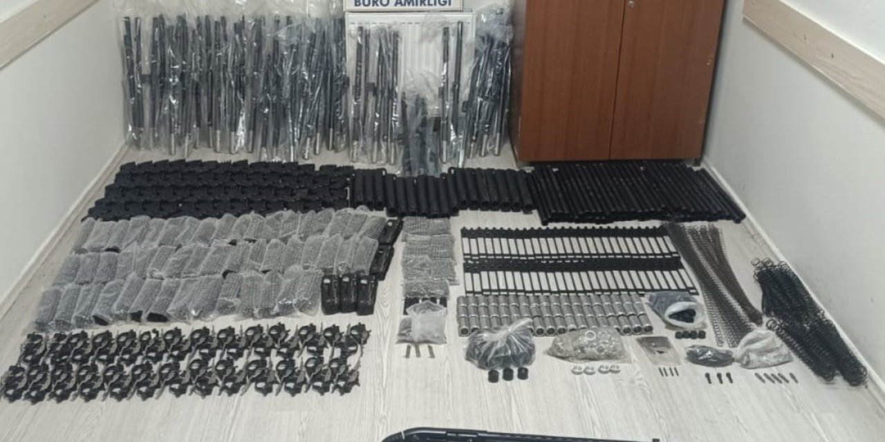 Konya’da Bin 279 Tüfek Parçası Ele Geçirildi