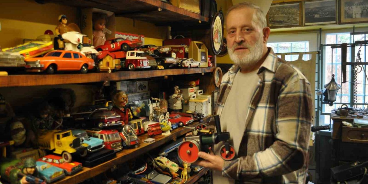 Eskişehir’de Bir Oyuncak Müzesi Kurmak İsteyen Antikacı Destek İstiyor