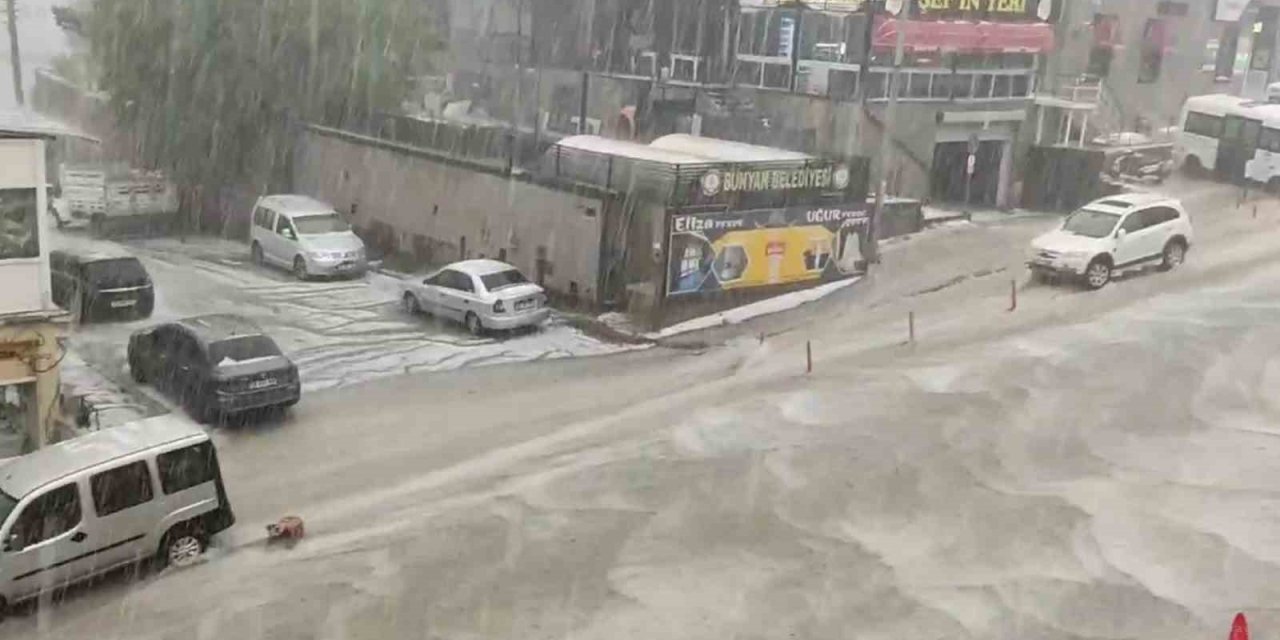 Kayseri’de Yağış Etkili Oluyor