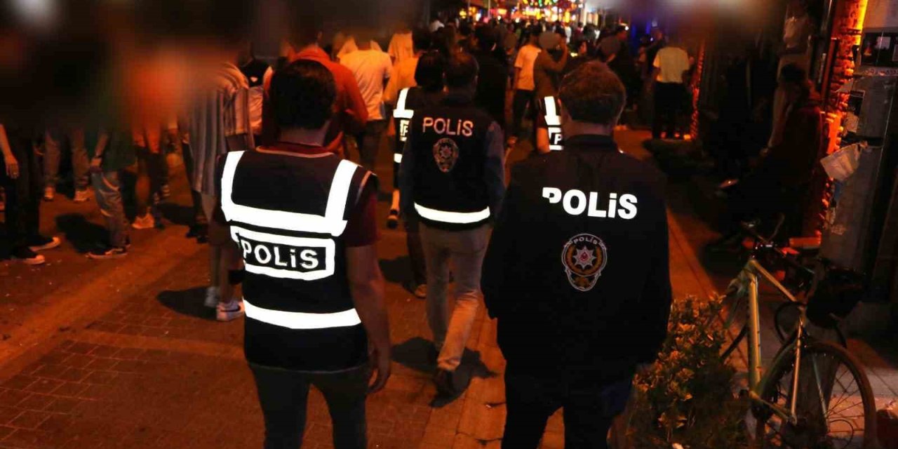 Polis Ekiplerinden Kent Merkezinde Asayiş Uygulaması