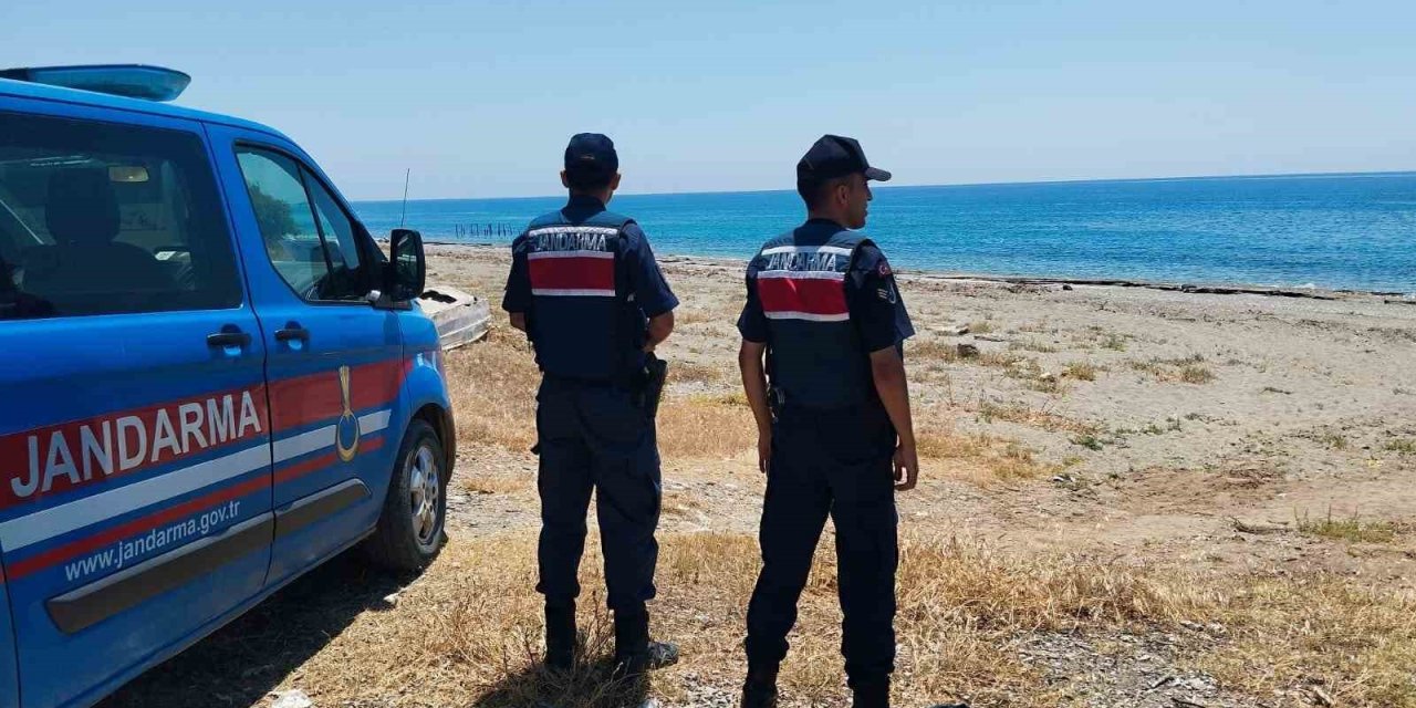 Alanya’da Yeşil Deniz Kaplumbağası Ve Caretta Carettaların Yuvalanma Bölgeleri Kontrol Edildi