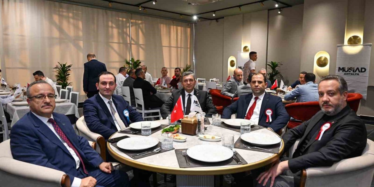 Ali Akçay: "iş Dünyasının İki Önemli Sorunu Personel Ve Finansa Ulaşım"