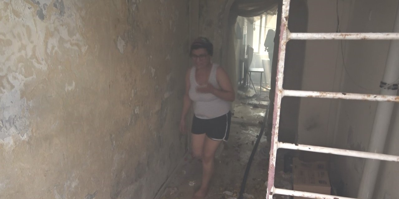 Yangından Eşyalarını Korumak İsterken Dumandan Etkilendi