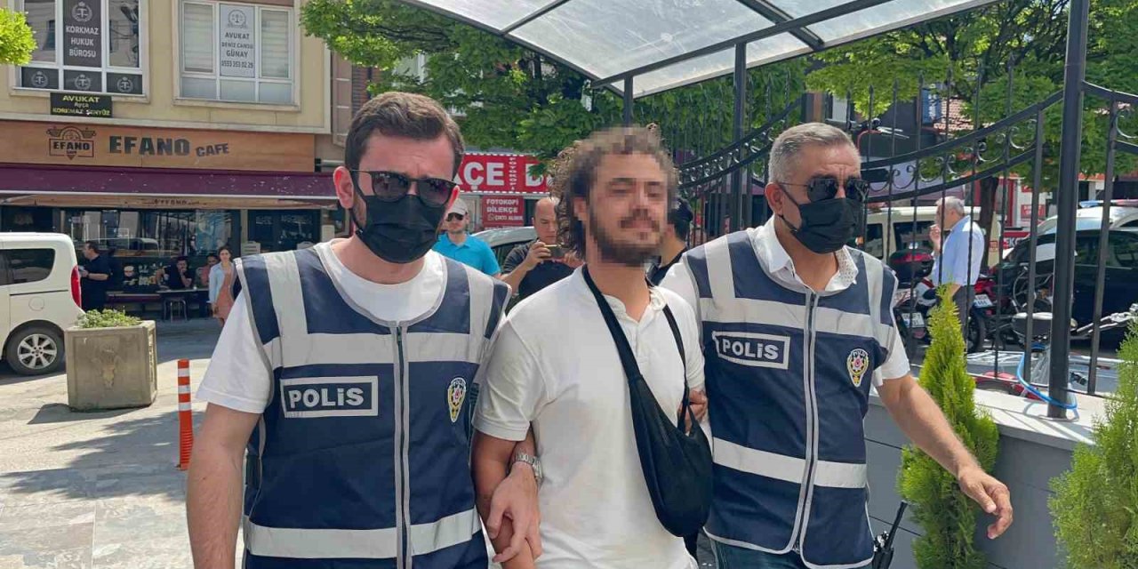 Alkollü Şekilde Camilere Girerek Kur’an-ı Kerim Yırtan Şüpheli Adliyeye Sevk Edildi