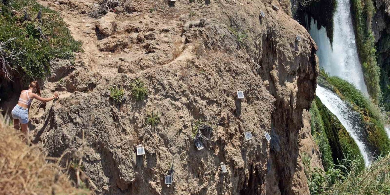 Turistlerin "yasak Aşkı" Düden Şelalesi