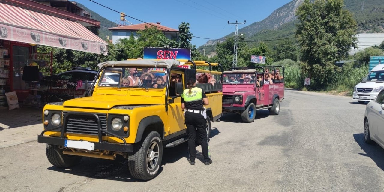 Alanya’da 7 Safari Aracına Ve Sürücüsüne Ceza Kesildi
