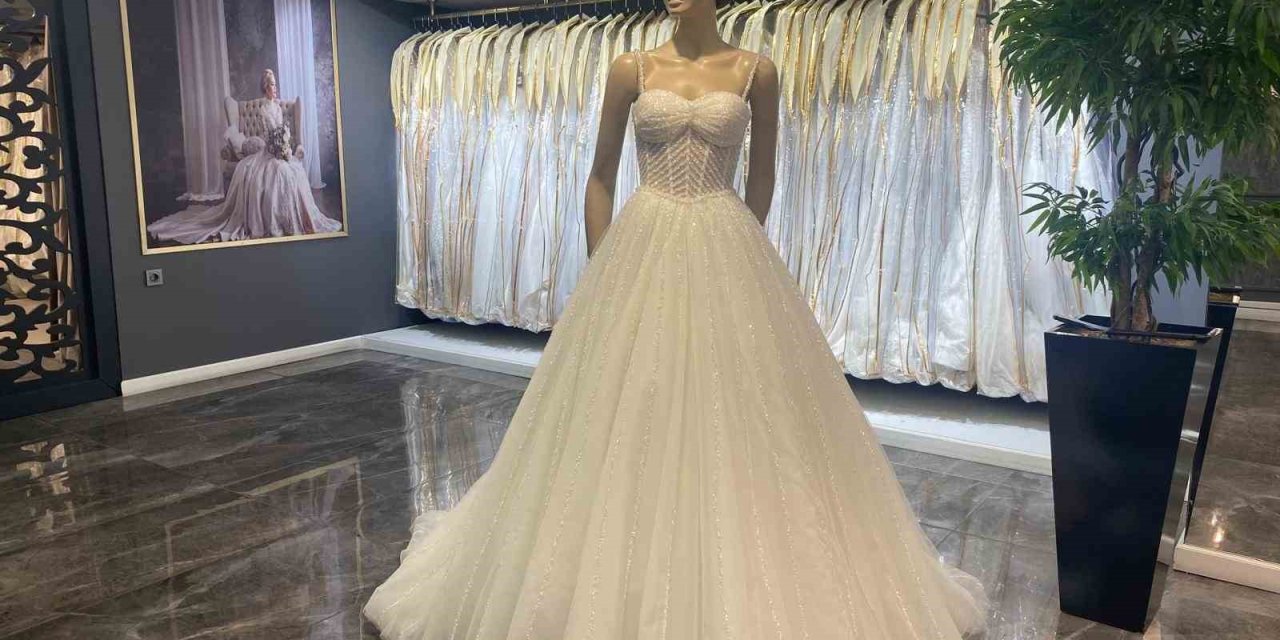 Gelinlikte En Çok Taşlı Ve Kabarık Modeller Tercih Ediliyor