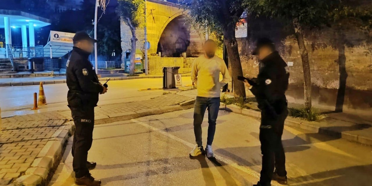 Çarşı Ve Mahalle Bekçileri Suça Geçit Vermiyor